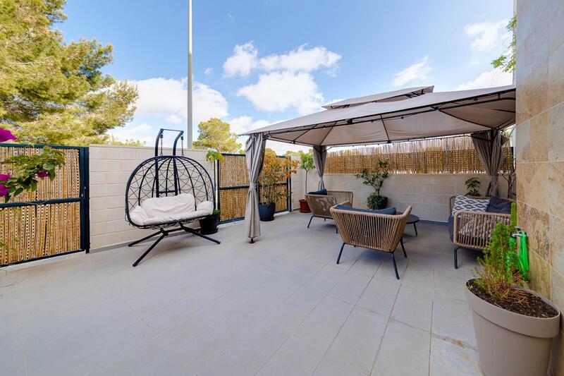 городская тюрьма продается в Villamartin, Alicante