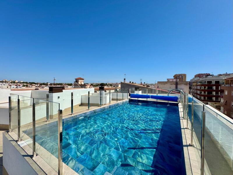 квартира продается в Torrevieja, Alicante