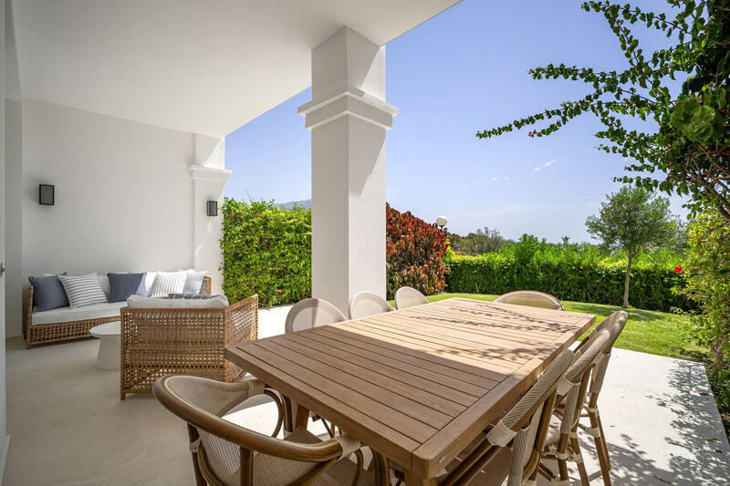 4 bedroom Townhouse for sale
