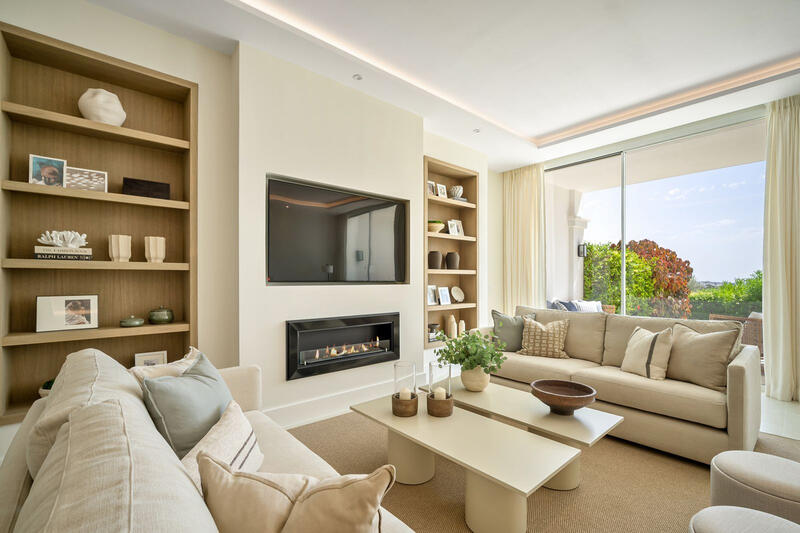 4 bedroom Townhouse for sale