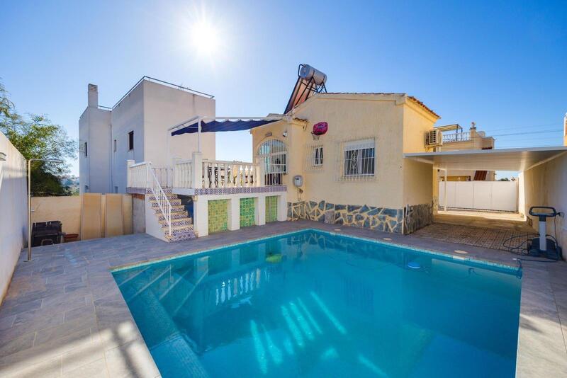 вилла продается в San Fulgencio, Alicante