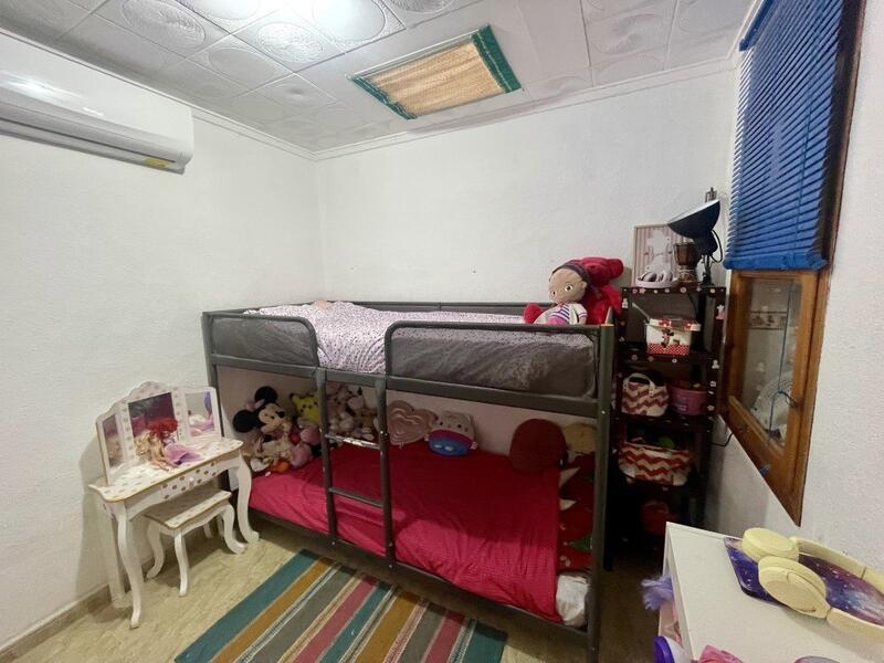 2 bedroom Townhouse for sale