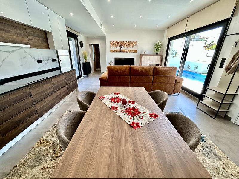 2 bedroom Villa for sale 2 bedroom Villa for sale