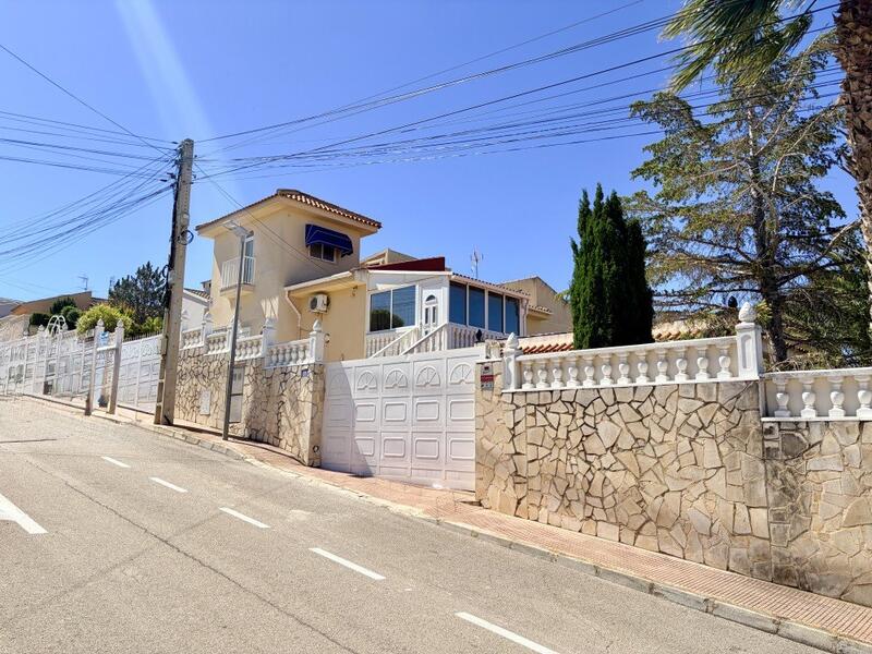 4 bedroom Villa for sale 4 bedroom Villa for sale