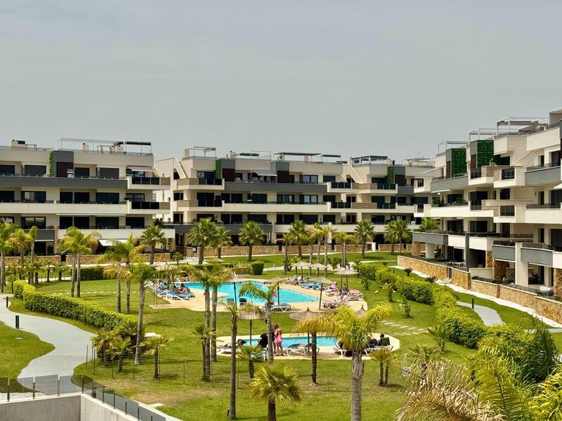 3 bedroom Apartment for sale