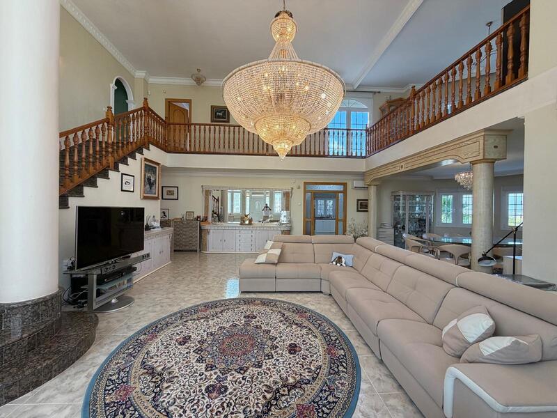 6 Schlafzimmer Villa zu verkaufen