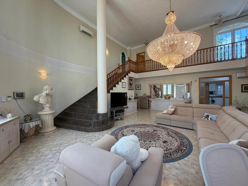 6 Schlafzimmer Villa zu verkaufen
