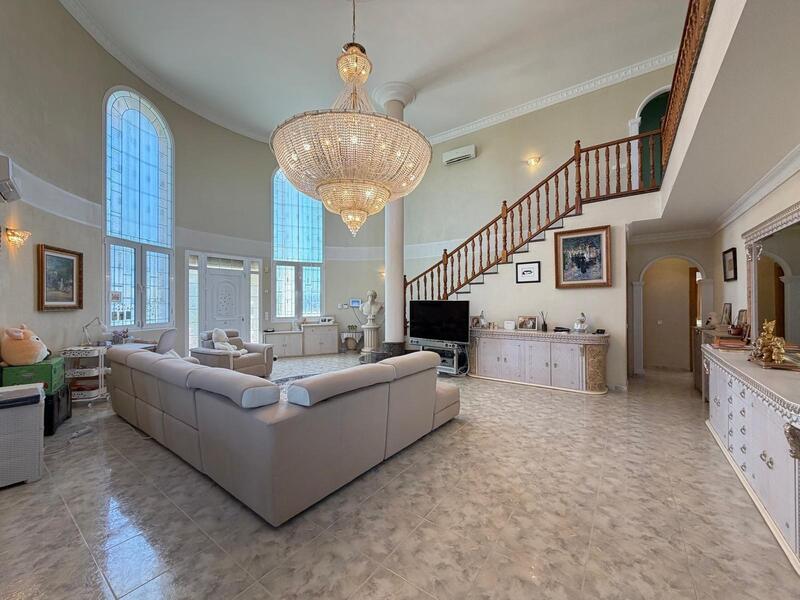 6 Schlafzimmer Villa zu verkaufen