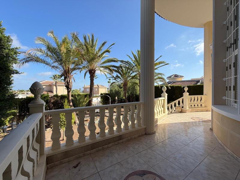 6 Schlafzimmer Villa zu verkaufen