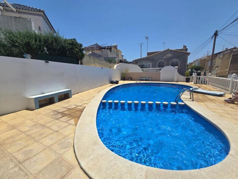 3 bedroom Townhouse for sale