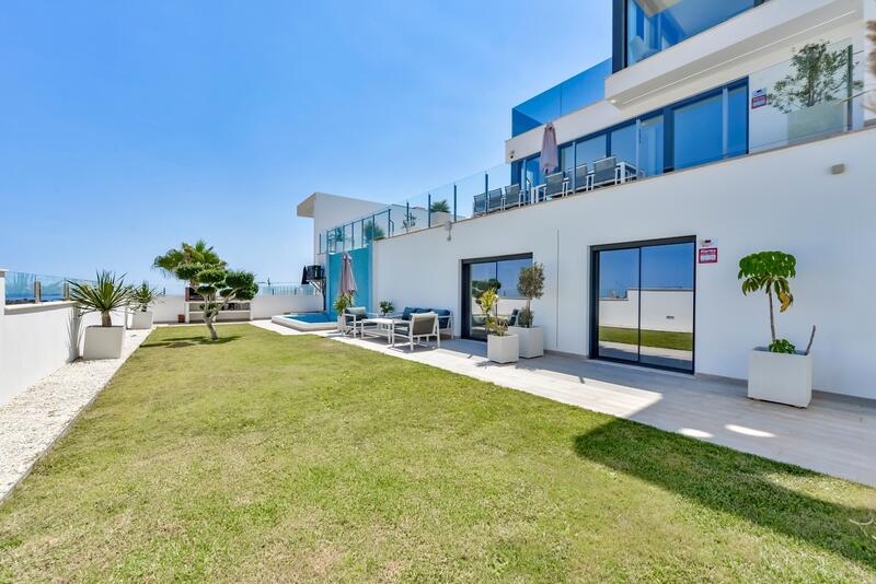 Villa en venta en Finestrat, Alicante