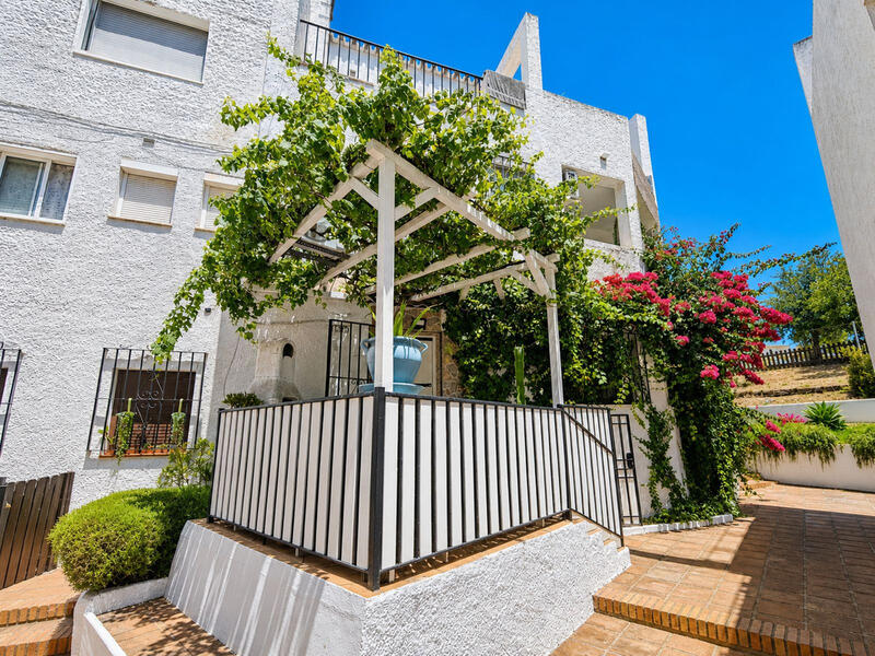 Apartment for sale in La Duquesa, Málaga
