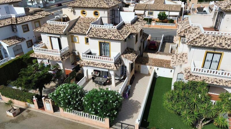 Villa en venta en Lomas de la Juliana, Alicante