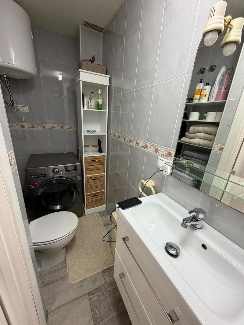 4 bedroom Townhouse for sale