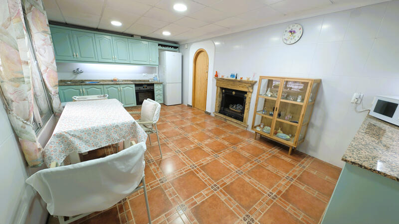 3 bedroom Commercial Property for sale