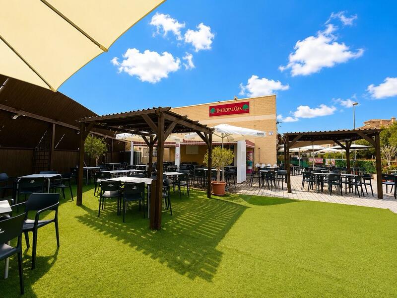 Commercial Property for sale in Villamartin, Alicante