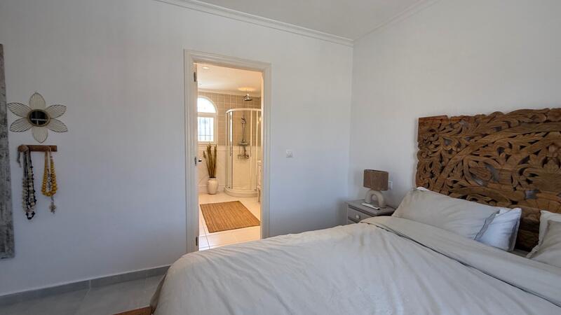 3 Schlafzimmer Villa zu verkaufen 3 Schlafzimmer Villa zu verkaufen