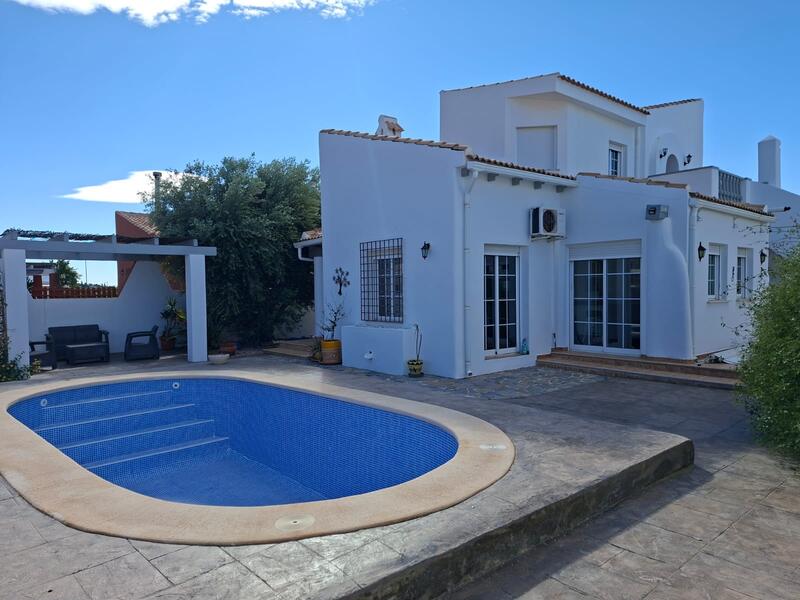 5 bedroom Villa for sale