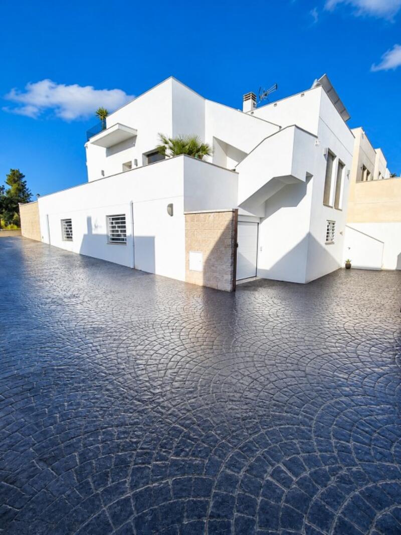 3 bedroom Villa for sale