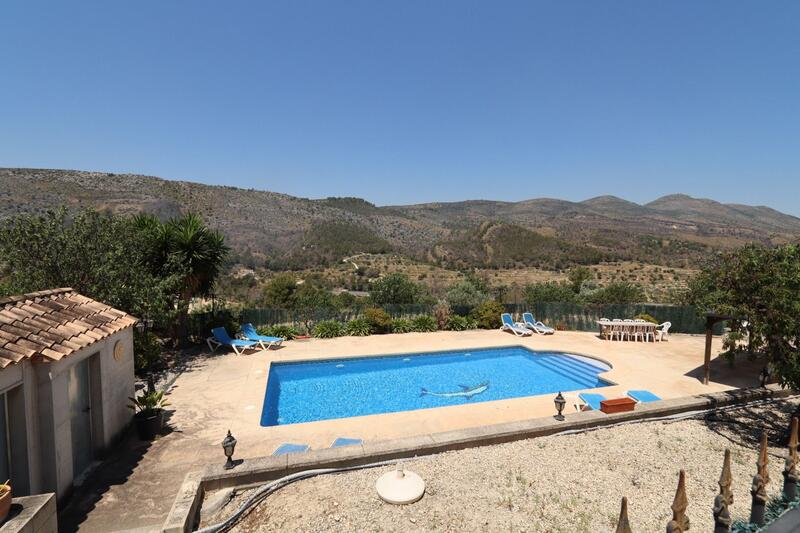 9 bedroom Country House for sale