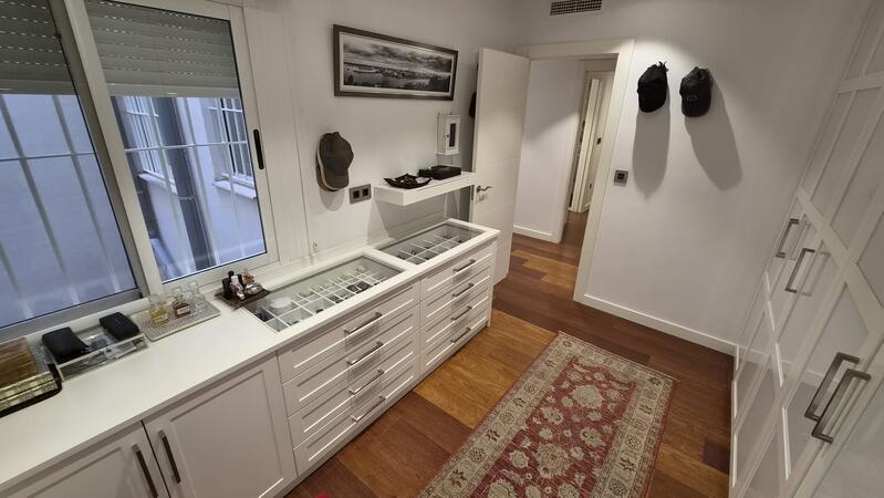 4 bedroom Apartment for sale 4 bedroom Apartment for sale