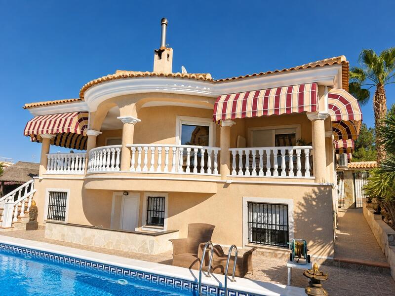 Villa til salg i Rojales, Alicante