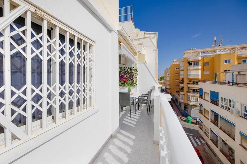 Lejlighed til salg i Torrevieja, Alicante