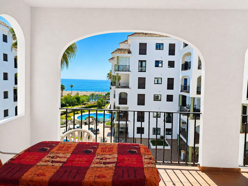 Lejlighed til salg i La Duquesa, Málaga