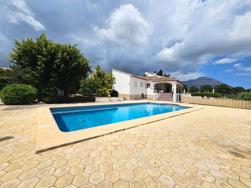 6 bedroom Villa for sale 6 bedroom Villa for sale