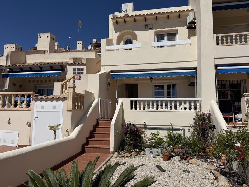 Villa for sale in Club de Golf Las Ramblas, Alicante