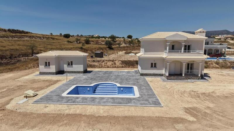 Country House for sale in Pinoso, Alicante