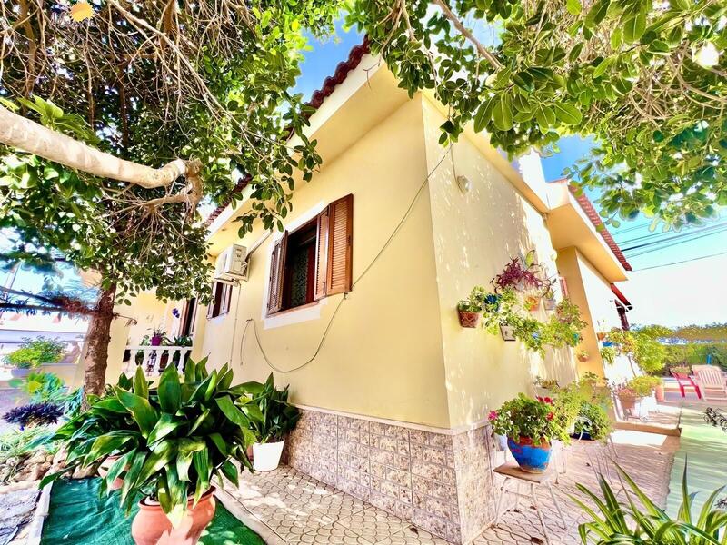 4 slaapkamer Villa Te koop 4 slaapkamer Villa Te koop