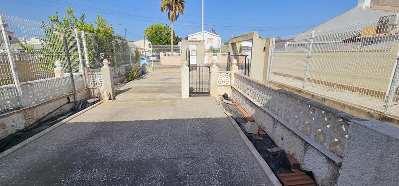 2 bedroom Townhouse for sale 2 bedroom Townhouse for sale