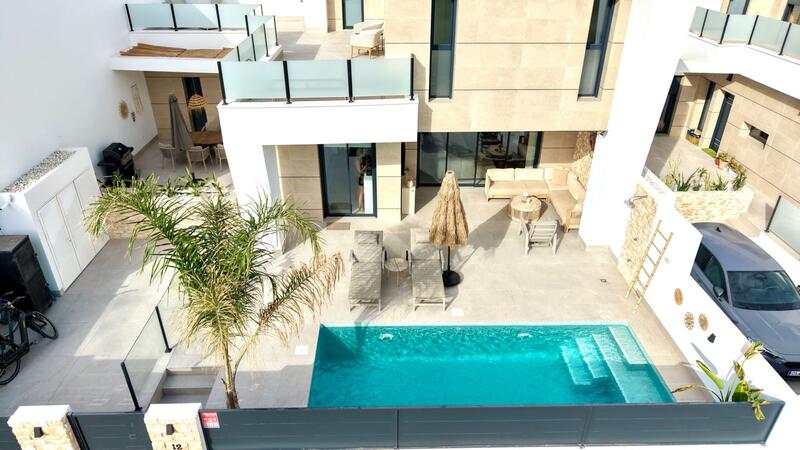 3 Cuarto Villa en venta