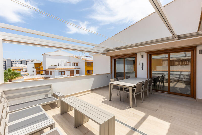 3 bedroom Apartment for sale