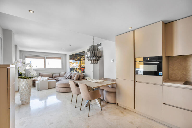 3 bedroom Apartment for sale
