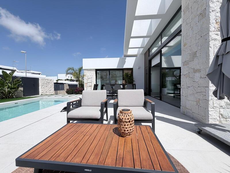 4 bedroom Villa for sale 4 bedroom Villa for sale