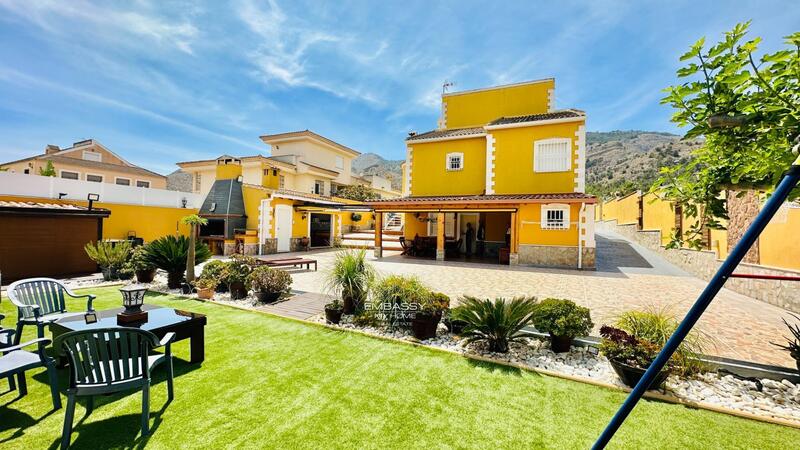 5 Schlafzimmer Villa zu verkaufen 5 Schlafzimmer Villa zu verkaufen