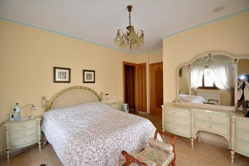8 bedroom Villa for sale 8 bedroom Villa for sale