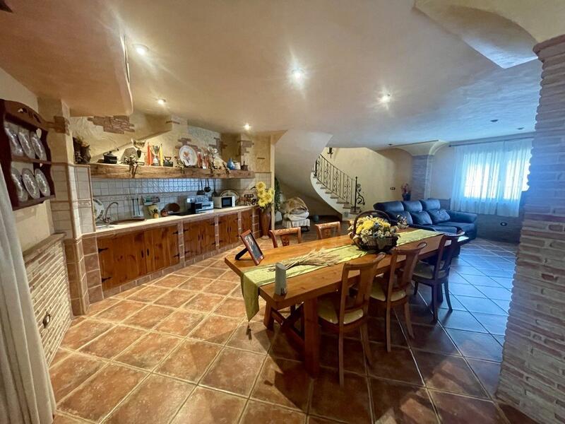 5 bedroom Villa for sale