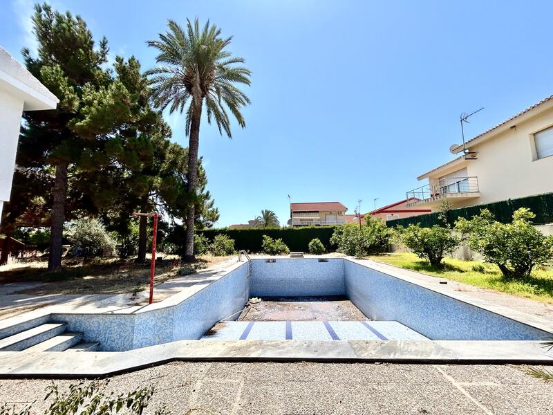 4 bedroom Villa for sale 4 bedroom Villa for sale