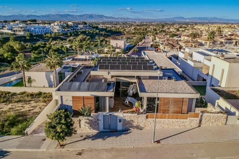 4 bedroom Villa for sale