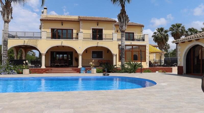 4 bedroom Commercial Property for sale 4 bedroom Commercial Property for sale