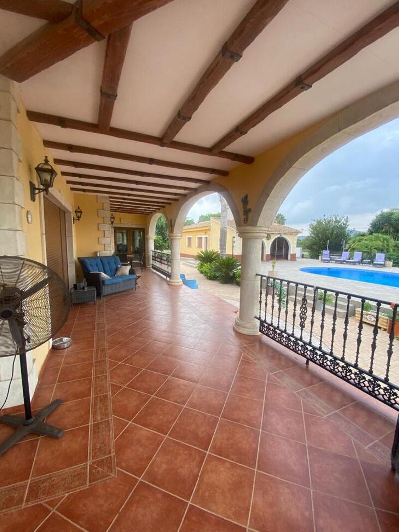 4 bedroom Commercial Property for sale 4 bedroom Commercial Property for sale