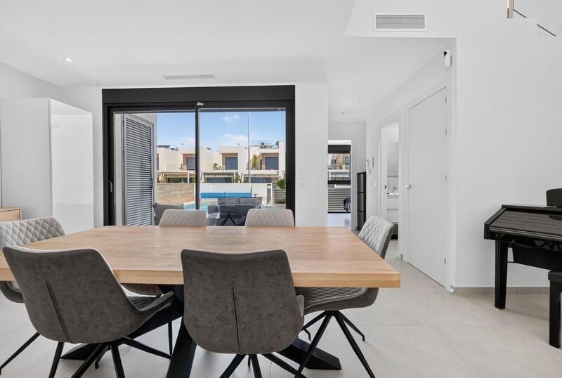 5 bedroom Villa for sale