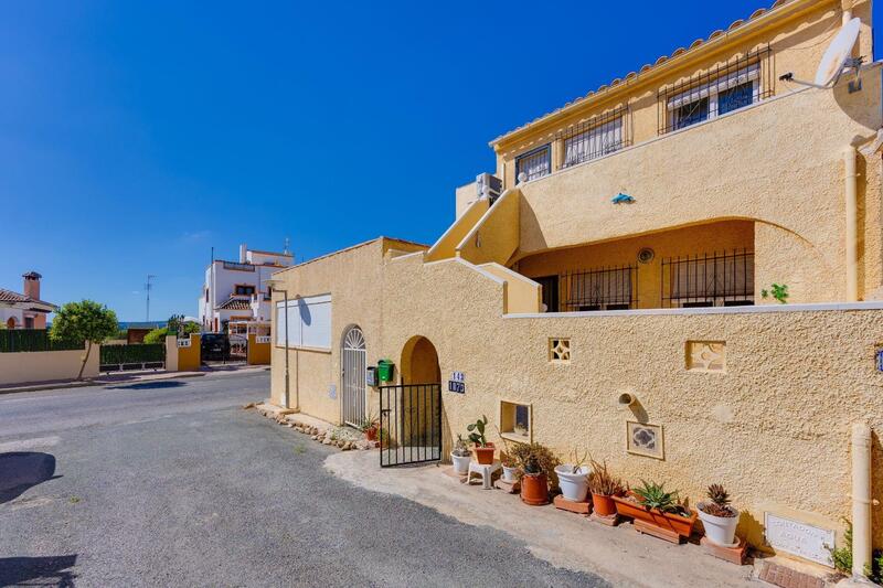 2 bedroom Townhouse for sale 2 bedroom Townhouse for sale