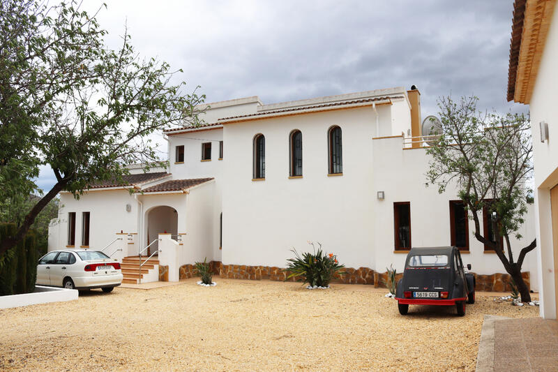 Villa en venta en Jalón, Alicante