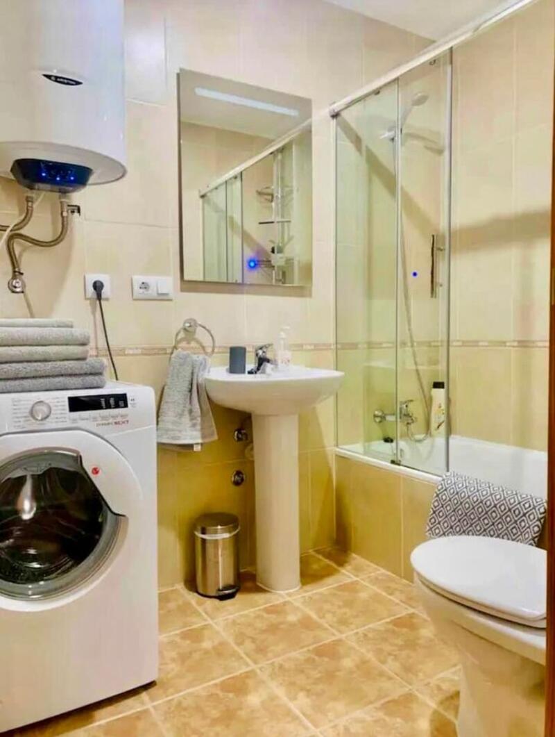 2 slaapkamer Appartement voor lange termijn huur