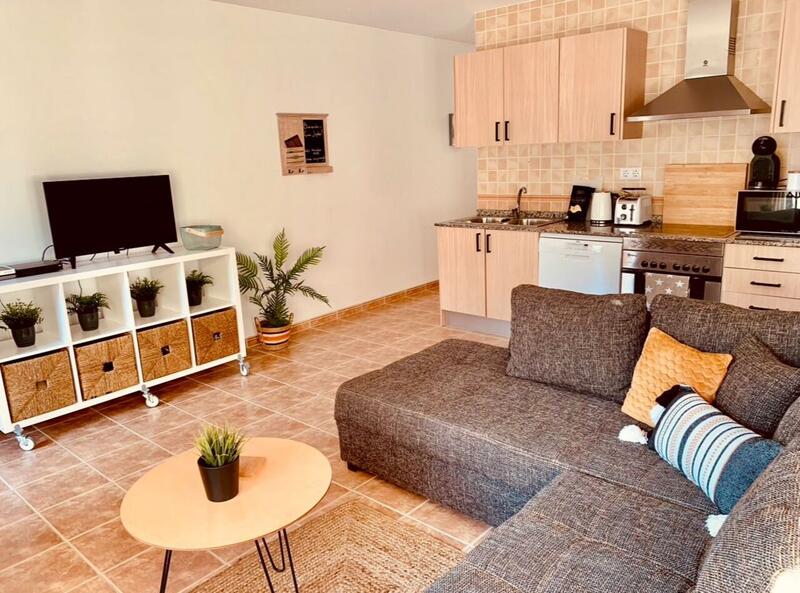 2 slaapkamer Appartement voor lange termijn huur