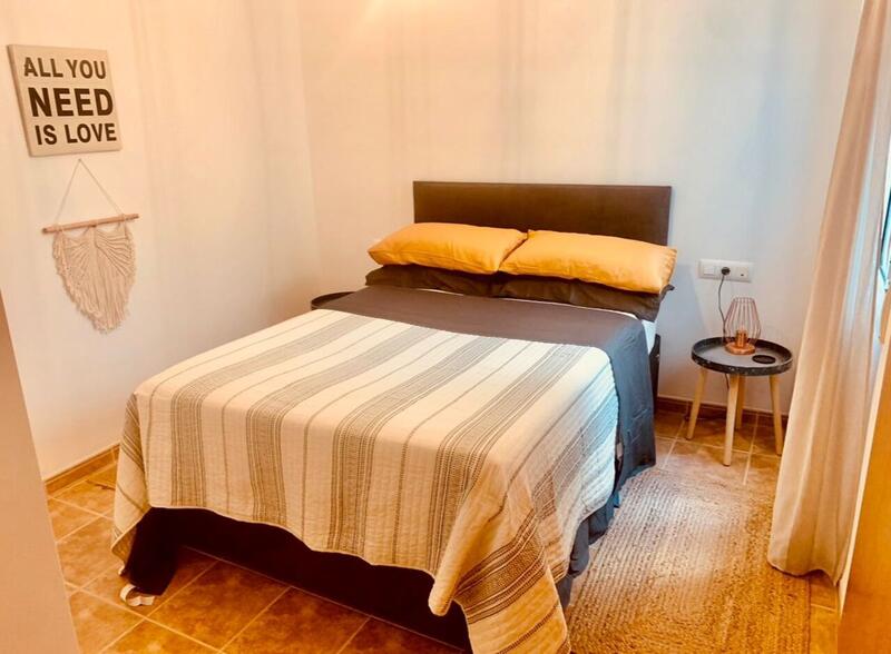 2 slaapkamer Appartement voor lange termijn huur